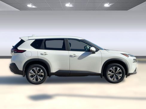 Used 2023 Nissan Rogue SV image 8