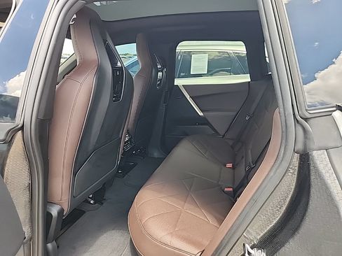 Used 2024 BMW iX xDrive50 w/ Sport Package AWD/4WD image 3