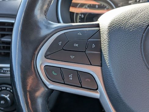 Used 2020 Jeep Cherokee Latitude Plus w/ Cold Weather Group image 20