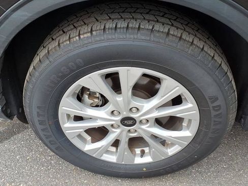 Used 2025 Ford Escape Active AWD/4WD image 9