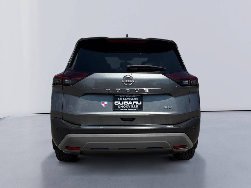 Used 2023 Nissan Rogue SV FWD image 4
