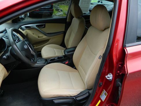Used 2013 Hyundai Elantra GLS FWD image 12