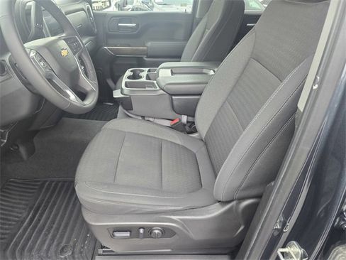 Used 2022 Chevrolet Silverado 1500 LT w/ Safety Package image 19