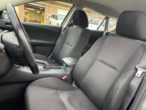 Used 2013 MAZDA MAZDA3 i Touring image 10