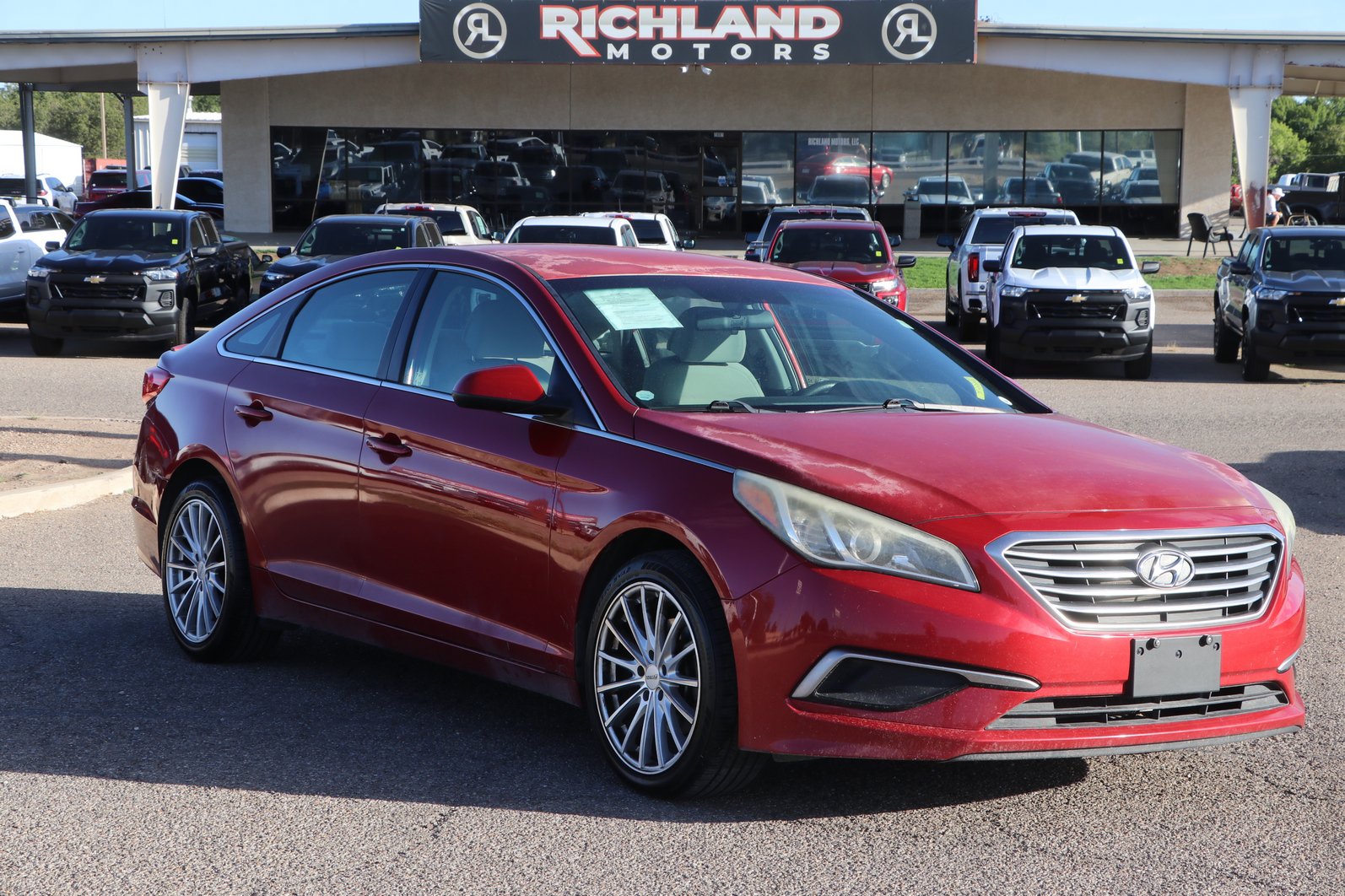 Used 2017 Hyundai Sonata SE FWD image 1