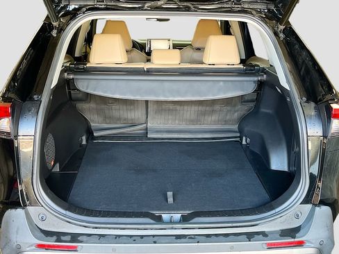 Used 2021 Toyota RAV4 Limited image 28