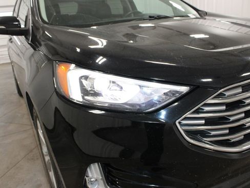 Used 2021 Ford Edge Titanium image 12