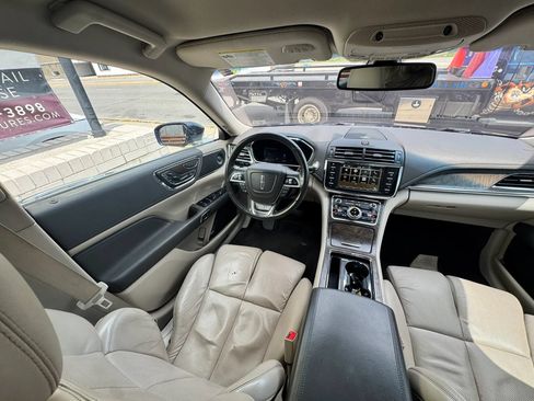 Used 2017 Lincoln Continental Reserve w/ Technology Package FWD image 28