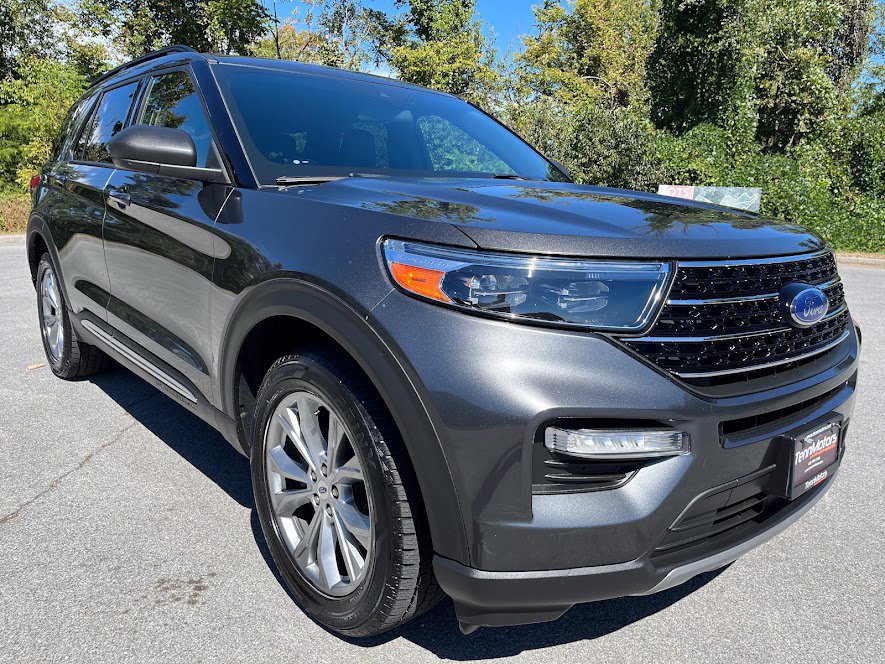 Used 2020 Ford Explorer XLT w/ Equipment Group 202A AWD/4WD image 34