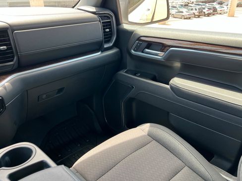 Used 2026 GMC Sierra 1500 Elevation w/ Elevation Select Package AWD/4WD image 11