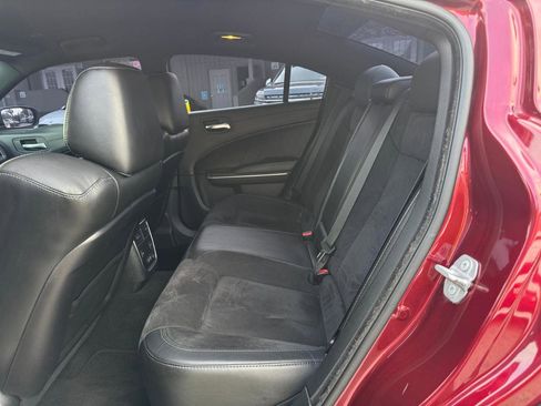 Used 2019 Dodge Charger Scat Pack w/ Technology Group RWD image 15