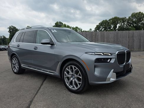 Used 2024 BMW X7 xDrive40i AWD/4WD image 7