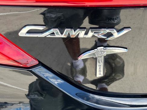 Used 2013 Toyota Camry LE FWD image 11