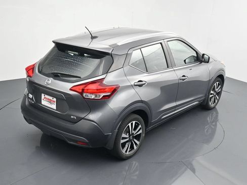 Used 2019 Nissan Kicks SR w/ SR Premium Package FWD image 29