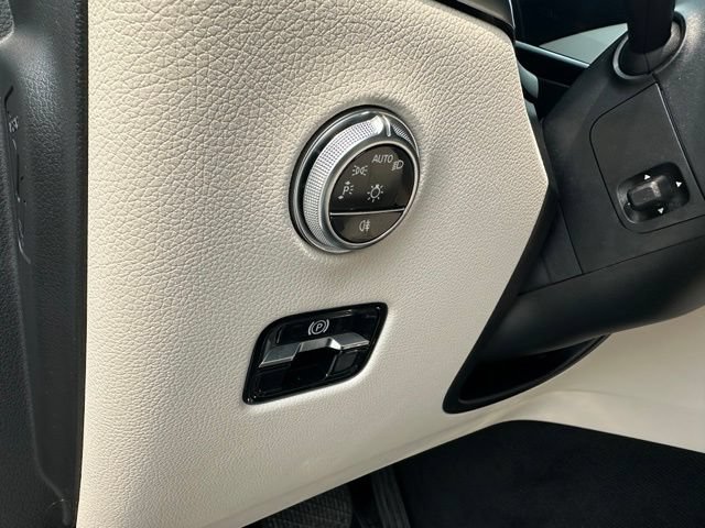 Certified 2025 Mercedes-Benz GLC 350e 4MATIC image 13