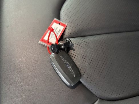 Used 2025 Chrysler Pacifica Select FWD image 31