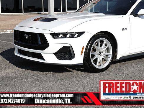 Used 2024 Ford Mustang GT Premium RWD image 39