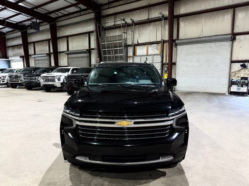 Used 2022 Chevrolet Tahoe LT w/ Luxury Package RWD image 11