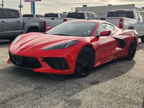 Used 2025 Chevrolet Corvette Stingray Coupe w/ 1LT RWD image 3