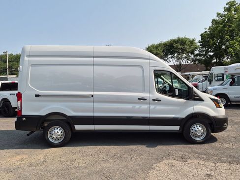 New 2026 Ford Transit 250 148 High Roof w/ Load Area Protection Package RWD image 5