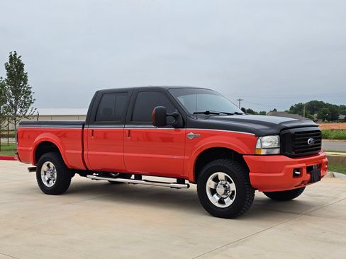 Used 2004 Ford F250 Harley-Davidson AWD/4WD image 1