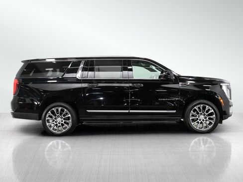 Used 2025 GMC Yukon XL Denali w/ Sun & Power Step Package AWD/4WD image 6