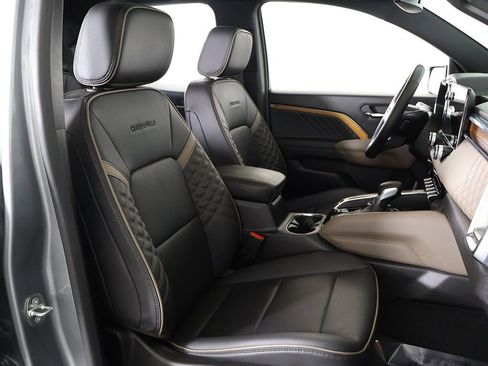 Used 2023 GMC Canyon Denali image 33