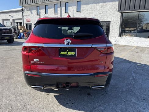 Used 2023 Buick Enclave Essence w/ Sport Touring Edition image 4