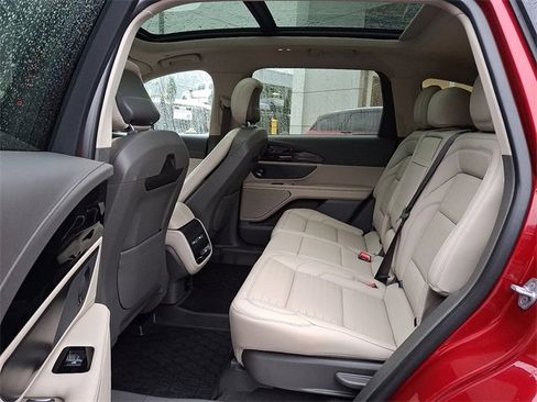 Certified 2024 Lincoln Nautilus Reserve w/ Equipment Group 202A image 10