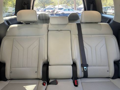 Used 2025 Hyundai Santa Fe SEL FWD image 40
