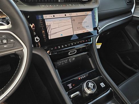 New 2026 Jeep Grand Cherokee Limited AWD/4WD image 17