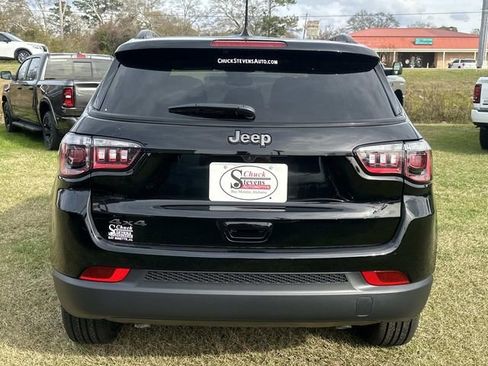 New 2026 Jeep Compass Latitude AWD/4WD image 4