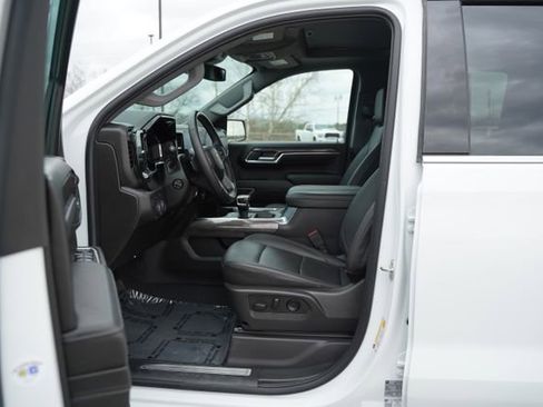 Used 2025 Chevrolet Silverado 1500 LTZ w/ LTZ Premium Package image 15