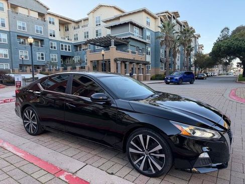 Used 2021 Nissan Altima 2.5 SR FWD image 21