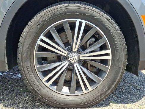 Used 2019 Volkswagen Tiguan SEL AWD/4WD image 27