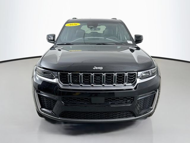 Used 2026 Jeep Grand Cherokee Limited AWD/4WD image 2