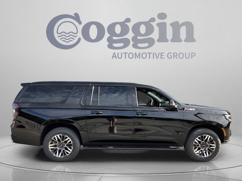 New 2026 Chevrolet Suburban Z71 w/ Z71 Off-Road Package AWD/4WD image 6