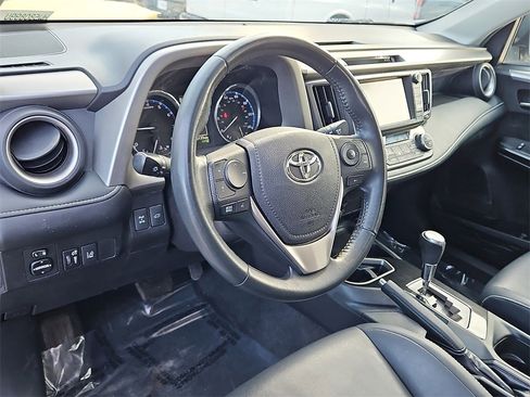 Used 2017 Toyota RAV4 Limited image 30