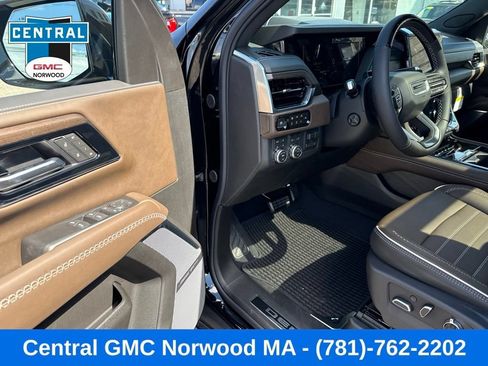 New 2026 GMC Yukon Denali Ultimate AWD/4WD image 14