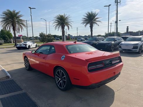 Used 2022 Dodge Challenger R/T w/ Plus Package RWD image 8