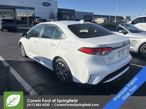 Used 2022 Toyota Corolla LE image 5