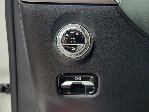 Certified 2025 Mercedes-Benz C 300 Sedan image 29