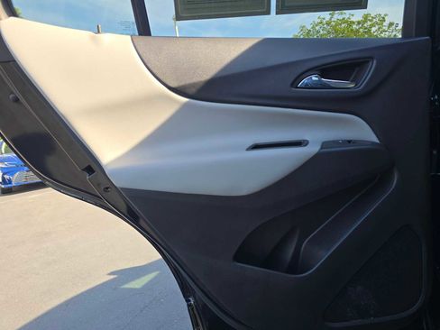 Used 2024 Chevrolet Equinox LS w/ LS Convenience Package image 16