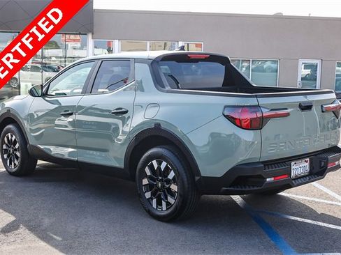 Certified 2025 Hyundai Santa Cruz SE image 4