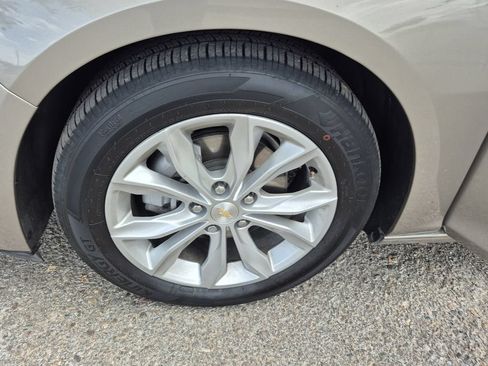 Certified 2022 Chevrolet Malibu LT FWD image 17