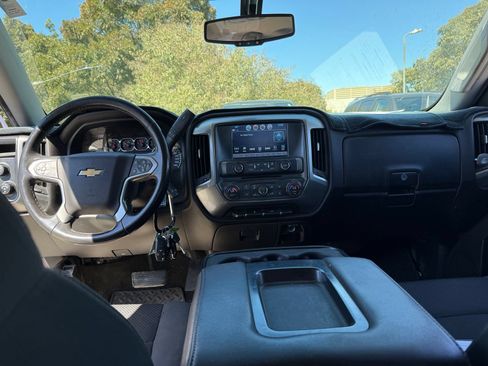 Used 2018 Chevrolet Silverado 1500 LT w/ All Star Edition AWD/4WD image 13