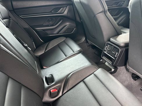 Used 2023 Porsche Taycan RWD image 18