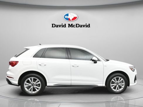 Used 2023 Audi Q3 2.0T Premium w/ Convenience Package AWD/4WD image 9