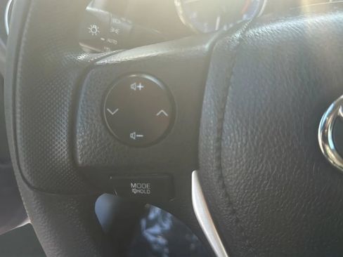Used 2019 Toyota Corolla LE FWD image 24