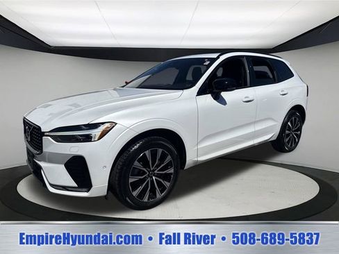 Used 2023 Volvo XC60 B5 Plus AWD/4WD image 1